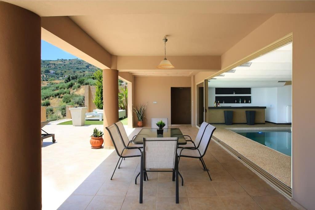Superb Yiorgos - Heated Pool Jacuzzi - Seaview Villa *