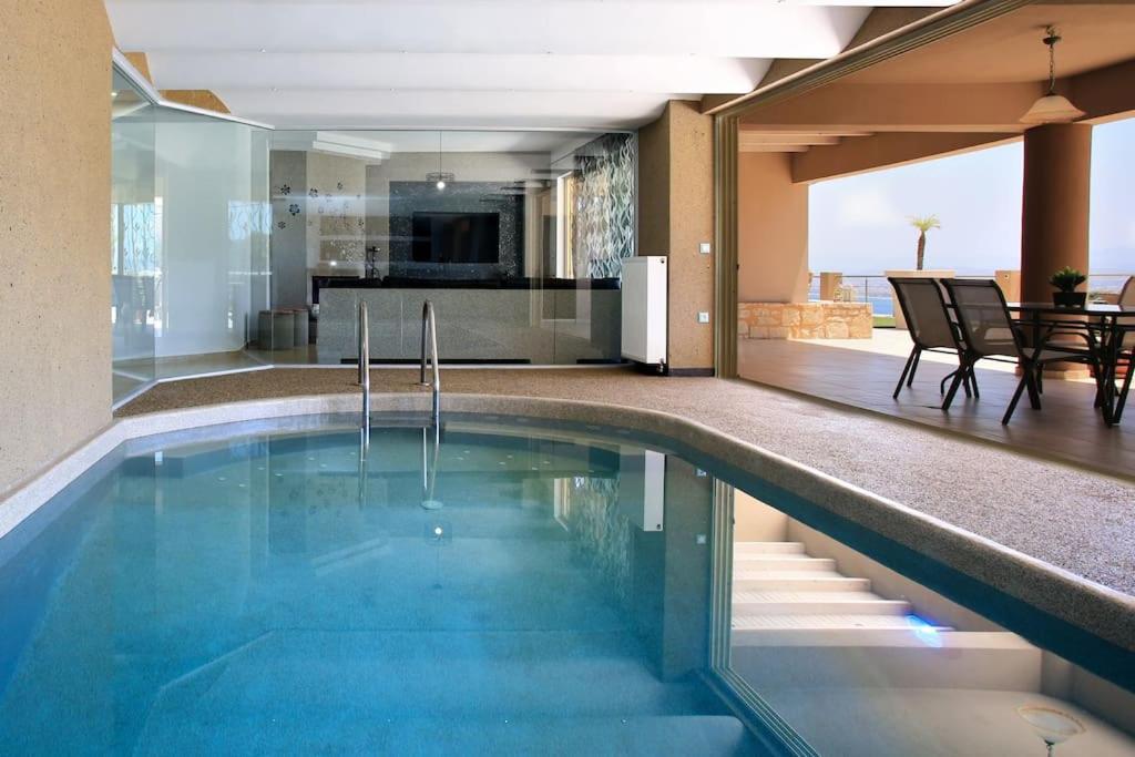 Superb Yiorgos - Heated Pool Jacuzzi - Seaview