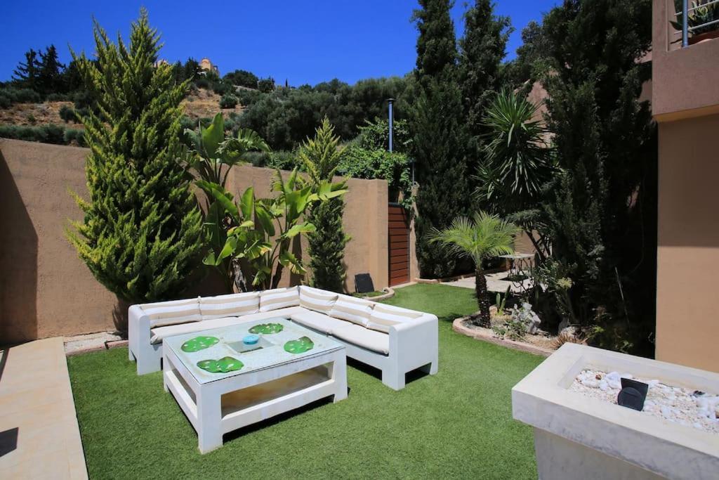 Superb Yiorgos - Heated Pool Jacuzzi - Seaview Villa Héraklion